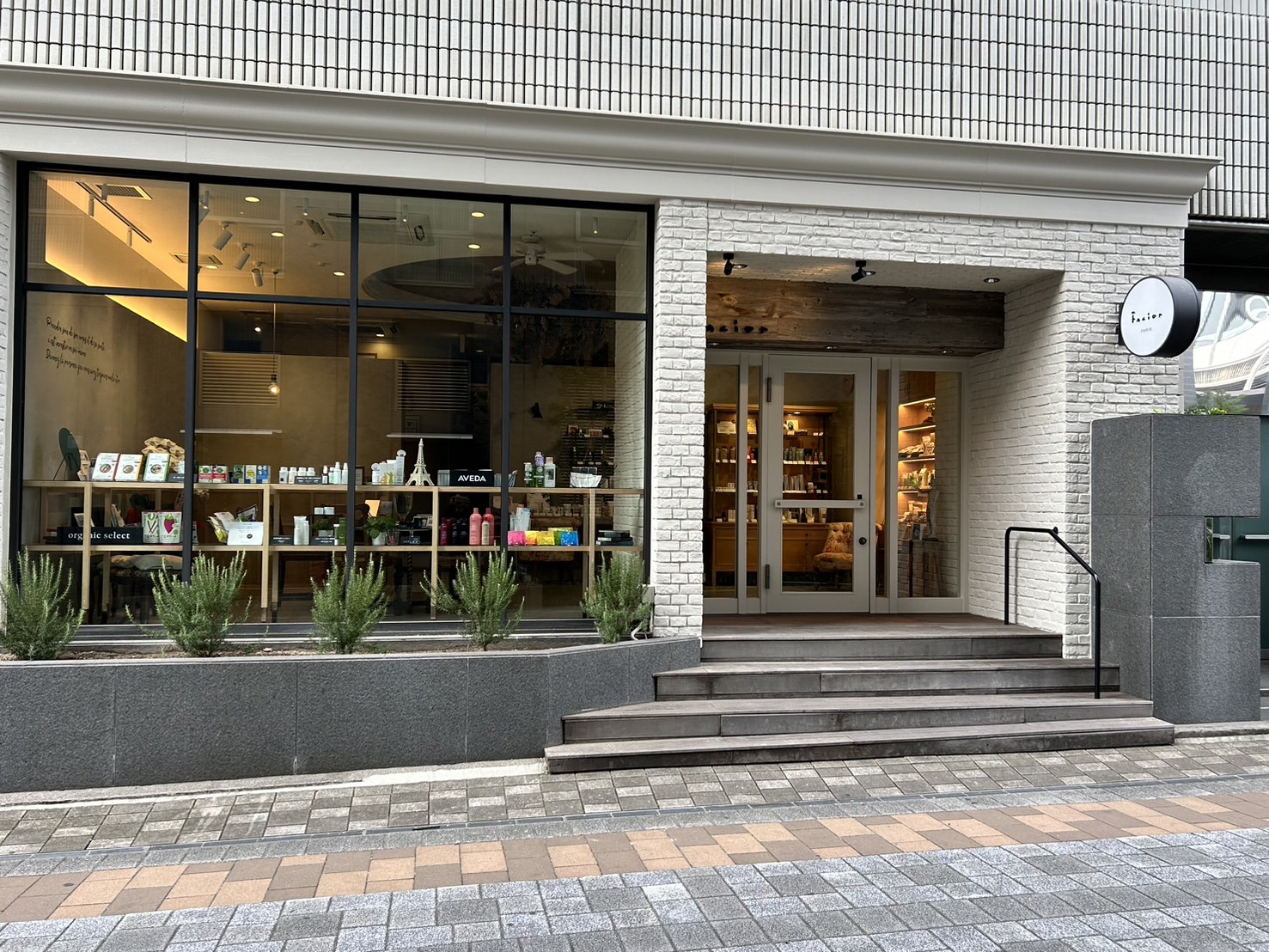 ファシオール神戸店の外観